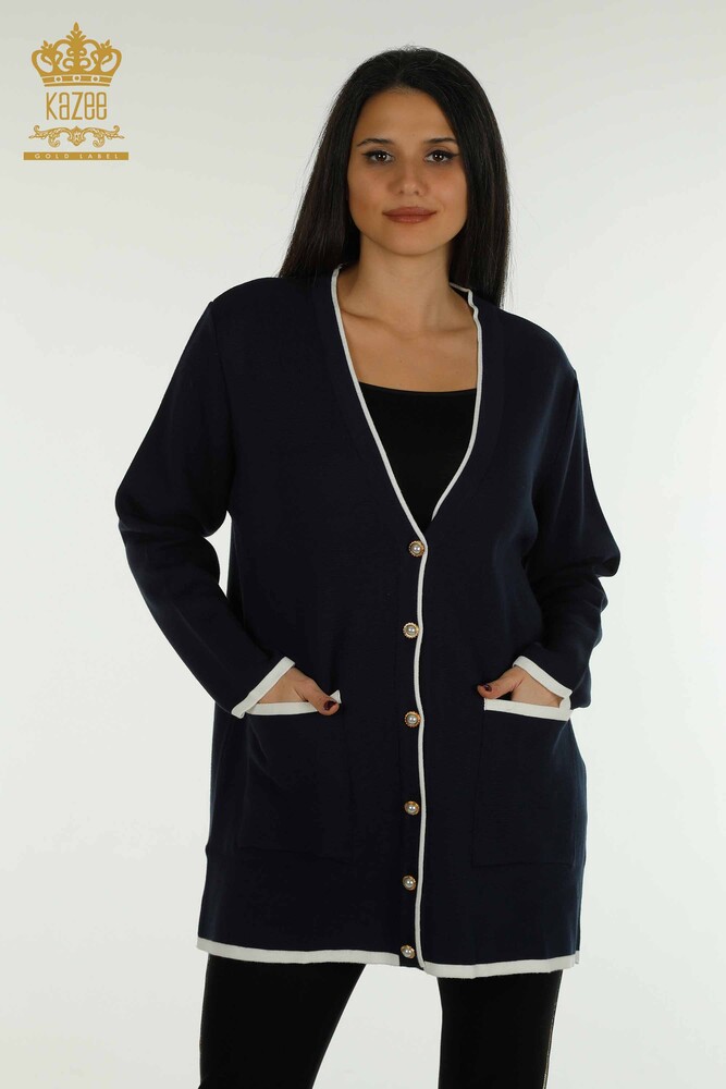 Cardigan blu navy da donna all'ingrosso con tasche a bottone-30148 / KAZEE - 1