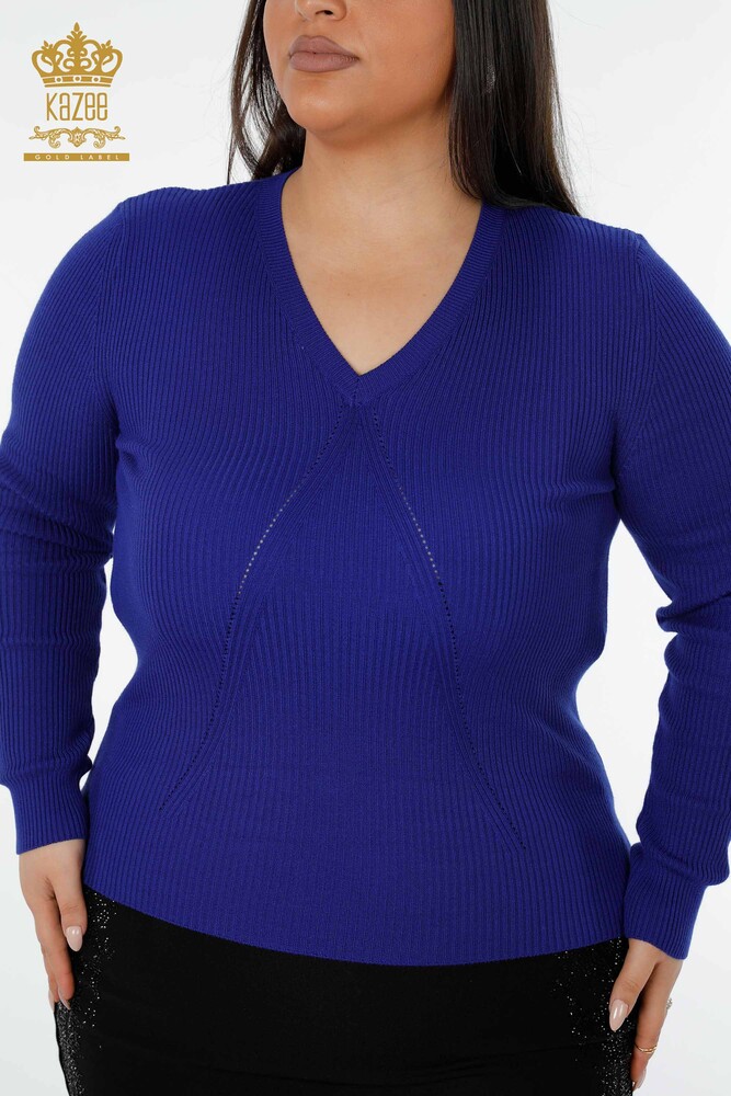 Maglione a maglia da donna con scollo a V blu scuro-16249 / KAZEE - 2