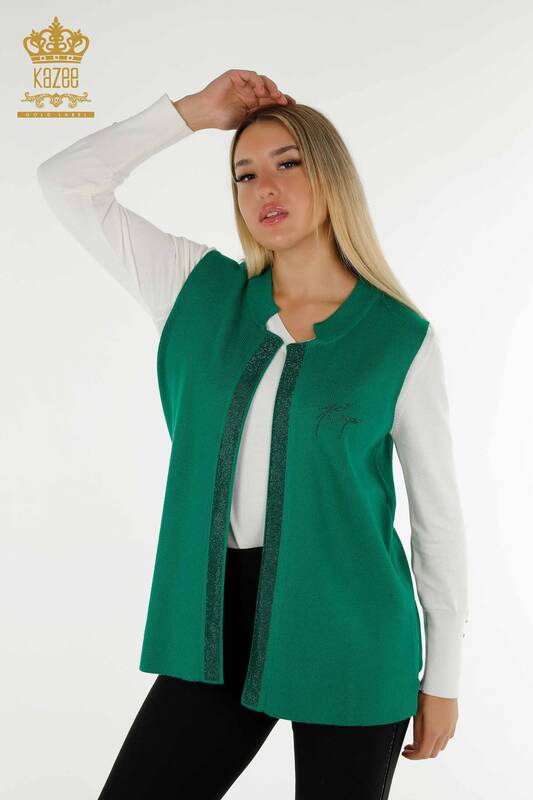 Vesta scurta de dama cu ridicata verde brodata cu piatra - 30411 | KAZEE