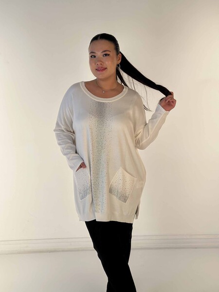 Großhandel Damen-Strickpullover mit Kristallstein-Stickerei und detaillierter Tasche, Ecru – 30602 | KAZEE - 1