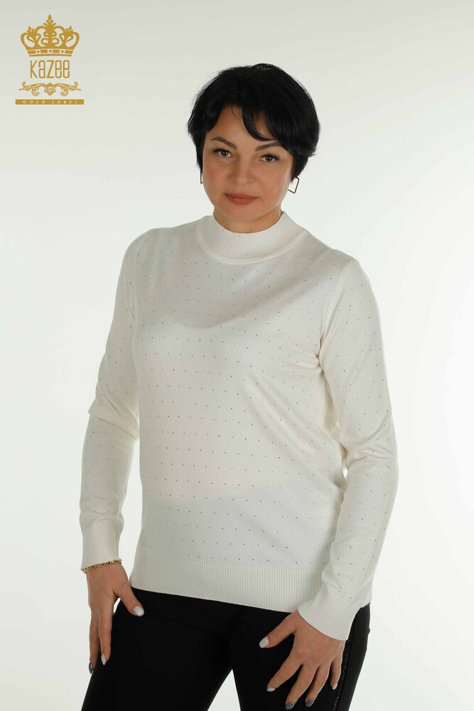 Großhandel für Damen-Strickpullover mit Stone-Stickerei, Ecru – 30677 | KAZEE - 1