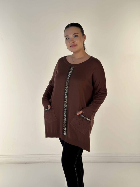 Großhandel Damen-Strickpullover mit Taschendetail, Steinstickerei, Leopardenmuster, Rundhalsausschnitt, Braun – 30621 | KAZEE - Thumbnail