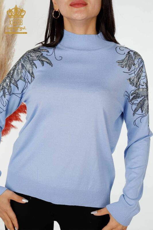 Großhandelsfrauen-Strickwaren-Pullover-Schulter-Blumen-detailliertes Blau - 16597 | KAZEE