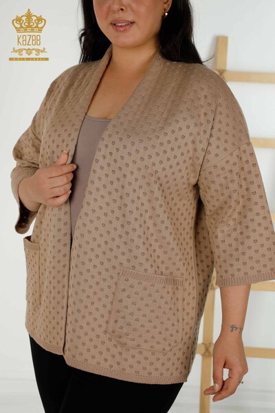 All'ingrosso Cardigan da donna - Dettagli tascabili - Beige - 30056 | KAZEE - 2