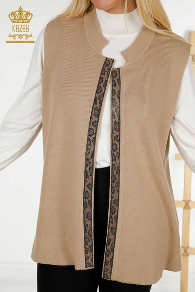 All'ingrosso Gilet corto da donna - Leopardato Motivo - Beige - 30311 | KAZEE - 2