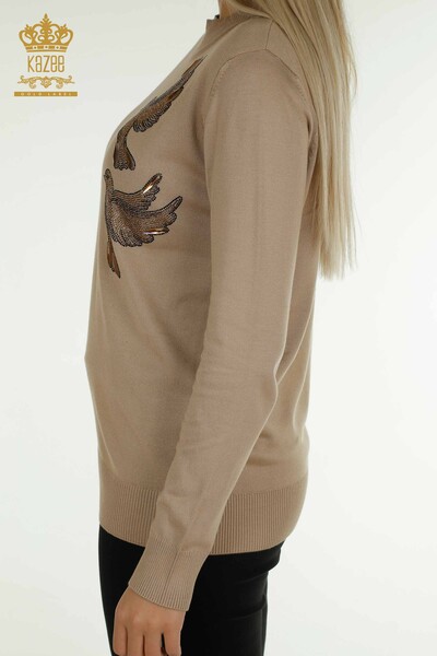 All'ingrosso Maglione di maglieria da donna - Uccello ricamato - Beige - 30745 | KAZEE - 5