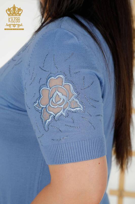 Venta al por mayor Suéter de punto para mujer con estampado de rosas azul - 16845 | KAZEE