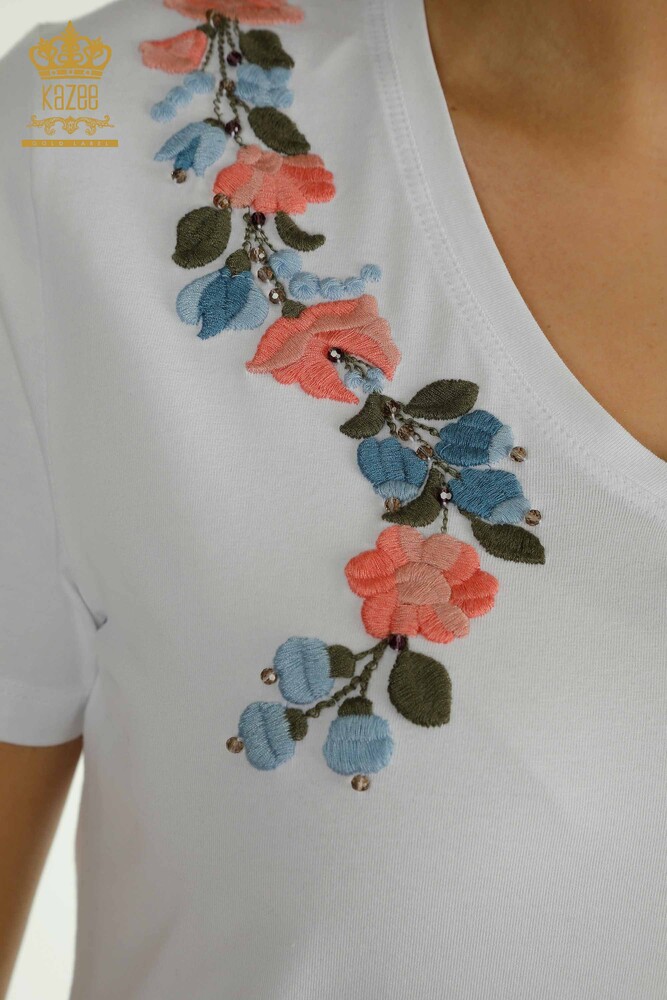 Venta al por mayor Blusa de Mujer Colorida Flor Bordada Blanca - 79455 | KAZEE - 3