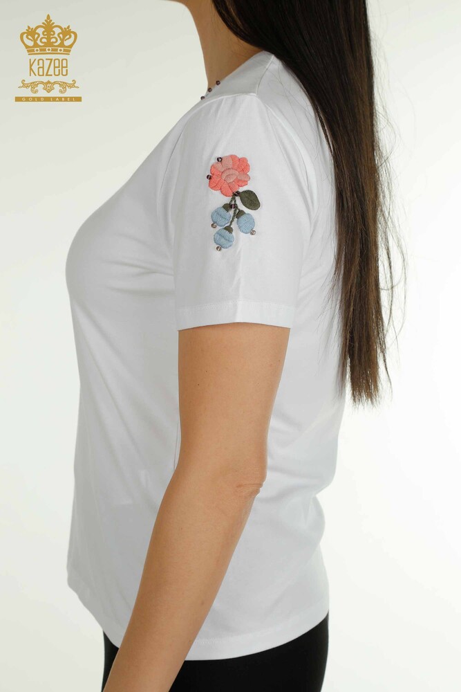 Venta al por mayor Blusa de Mujer Colorida Flor Bordada Blanca - 79455 | KAZEE - 7