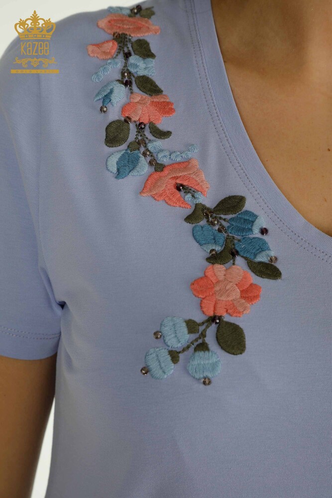 Venta al por mayor Blusa de mujer con bordado de flores de colores Lila - 79455 | KAZEE - 3