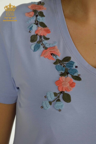 Venta al por mayor Blusa de mujer con bordado de flores de colores Lila - 79455 | KAZEE - 3