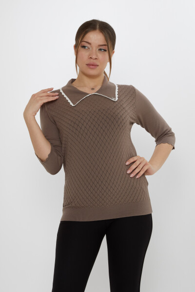 Pull en maille avec broche cygne Vison foncé-écru - 31814 | KAZEE (Lot de 3 M-L-XL) 