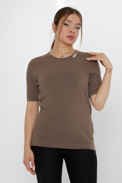 Suéter de punto con broche de hojas en color visón - 31811 | KAZEE (Juego de 3 M-L-XL) - 2