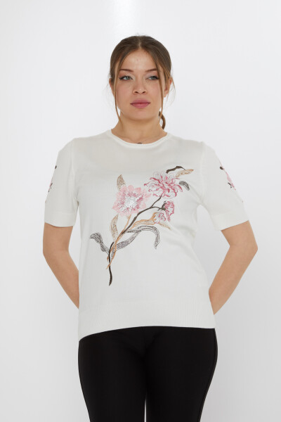 سترة محبوكة مطرزة بالورود باللون البيج الفاتح - 31725 | كازي (مجموعة من 3 مقاسات L-XL-2XL) - 2