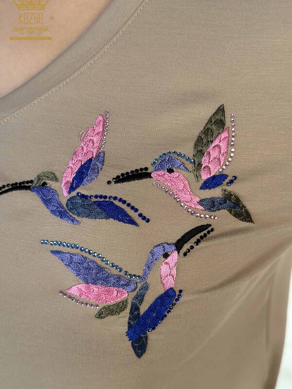 Toptan Kadın Bluz Renkli Kuş Desenli Bej - 79522 | KAZEE