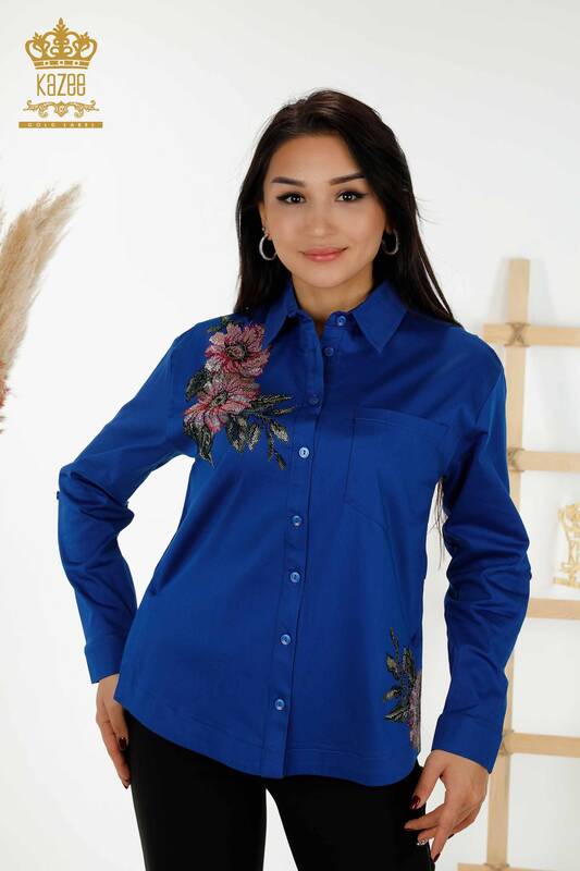 Toptan Kadın Gömlek Renkli Çiçek İşlemeli Saks - 20234 | KAZEE