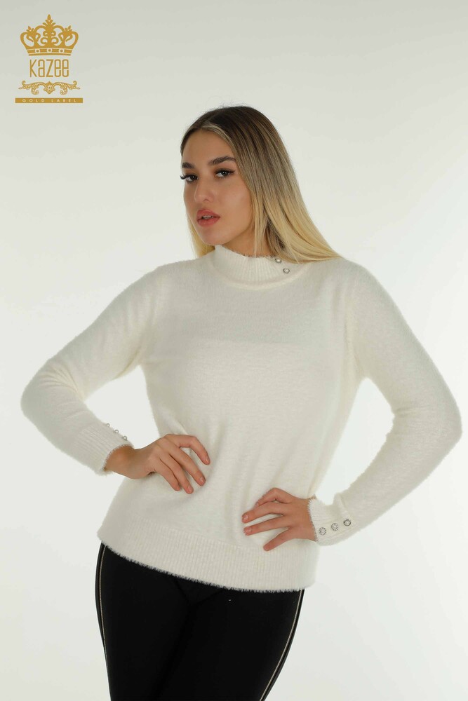 Grossiste Tricots Femme Pull Angora Bouton Détaillé Ecru - 30667 | KAZEE - 1