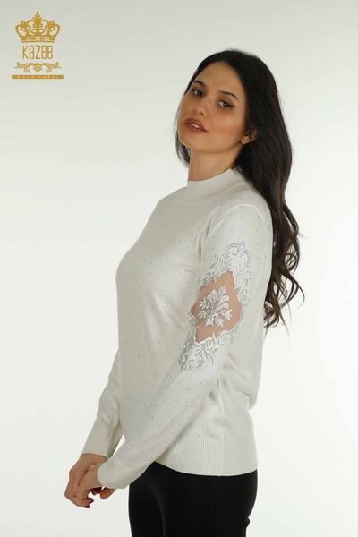 Grossiste Maille Pull Brodé Ecru - 30892 | KAZEE 