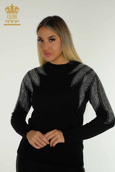 Pull en tricot pour femmes en gros noir avec broderie de pierres de cristal - 30114 | KAZEE 