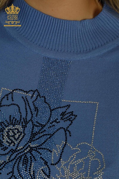 Pull en tricot pour femmes en gros bleu avec broderie de fleurs - 30614 | KAZEE - 4