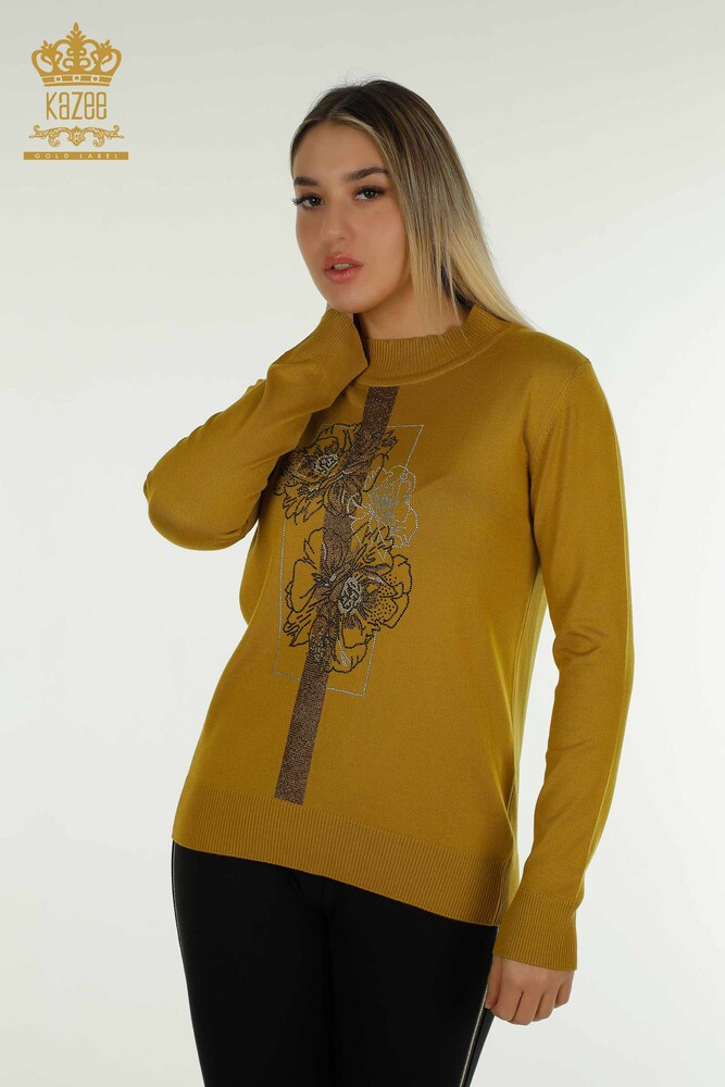 Pull en tricot pour femmes en gros moutarde brodée florale - 30614 | KAZEE - 1