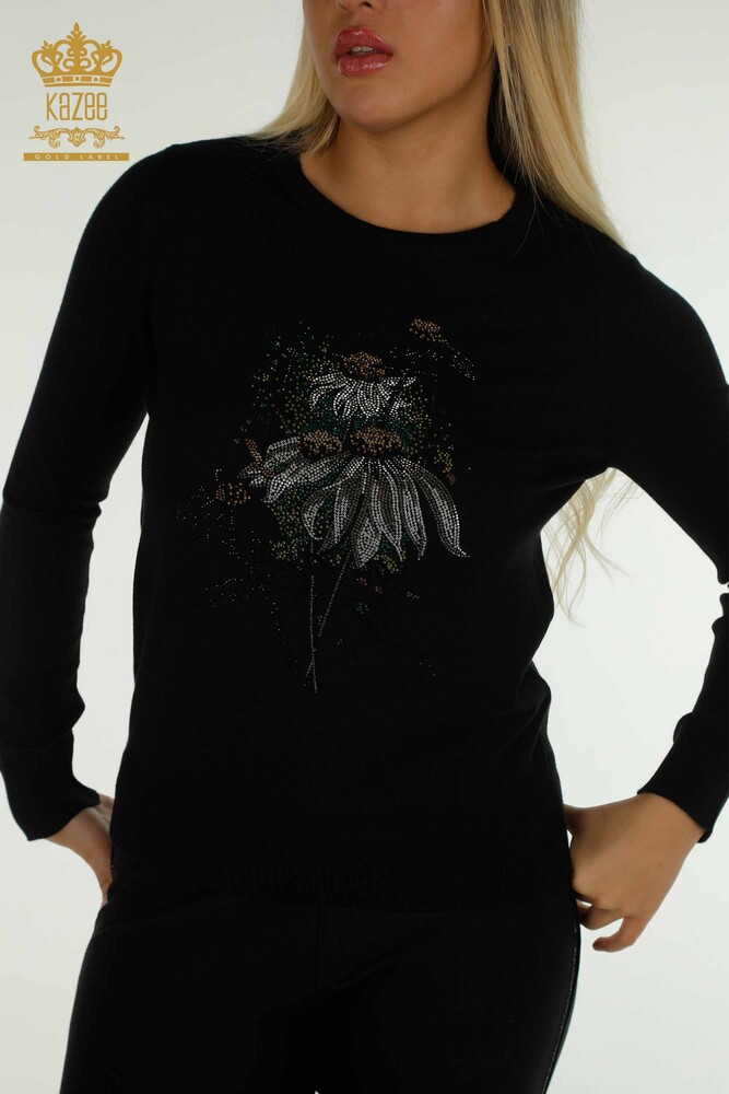 Vente en gros de tricots pour femmes pull fleur brodée noir - 30612 | KAZEE - 2