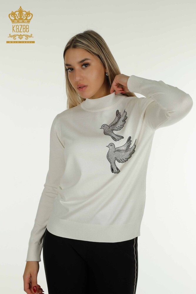 Vente en gros Pull tricot pour femmes - Oiseau brodé - Écru - 30745 | KAZÉE - 1