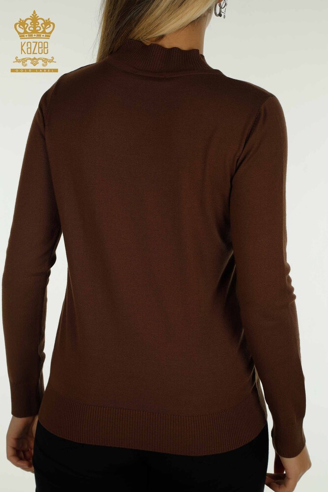 Vente en gros de tricots pour femmes pull col haut basique marron - 30613 | KAZEE - 6