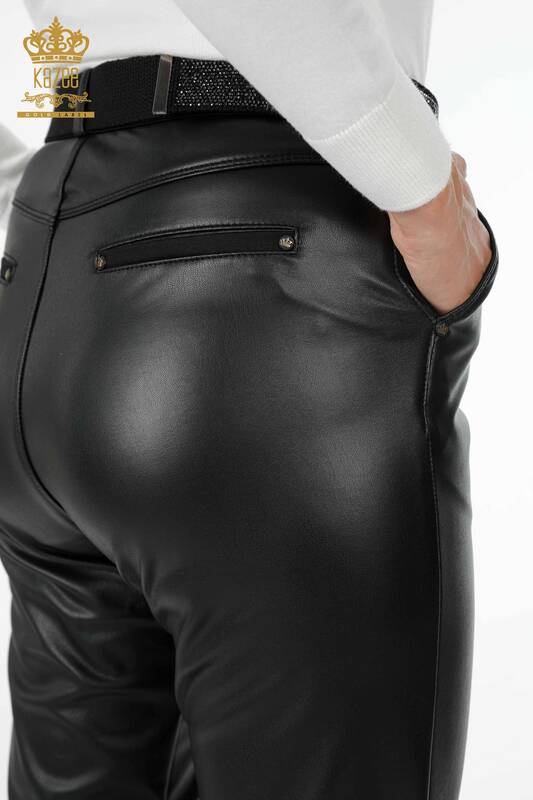 Vente en gros de pantalons en cuir pour femmes Kazee Logo Belted Stone Brodé - 3375 | KAZEE